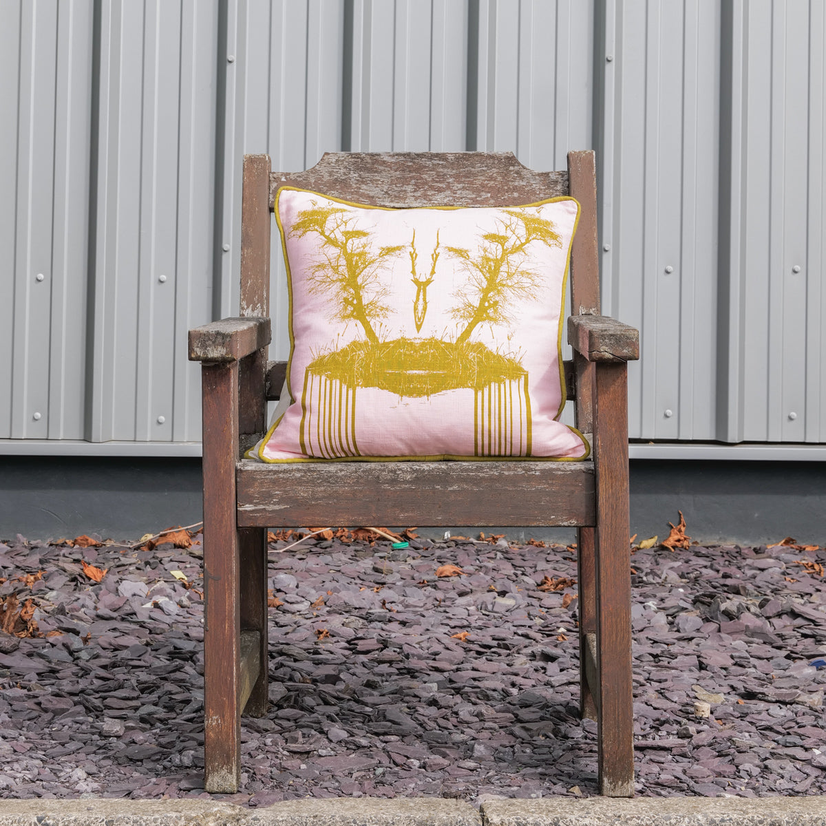 Laz Studio Storks Cushion (Pink and Gold)